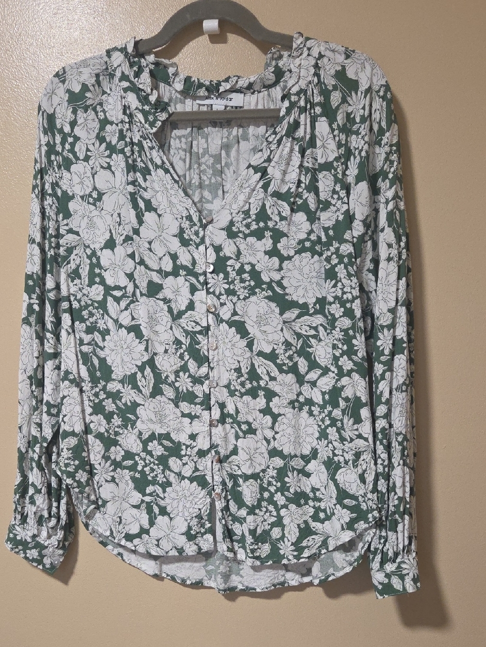 Women's Green Floral Button-Front Blouse